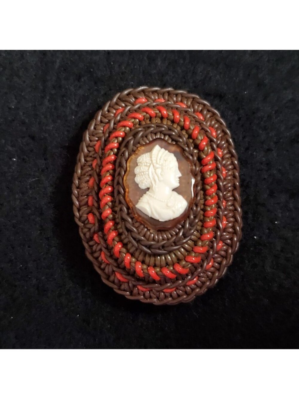 Vintage Cameo Brooch Wire Wrapped Brown 2"